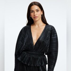 Good American deep v neck top